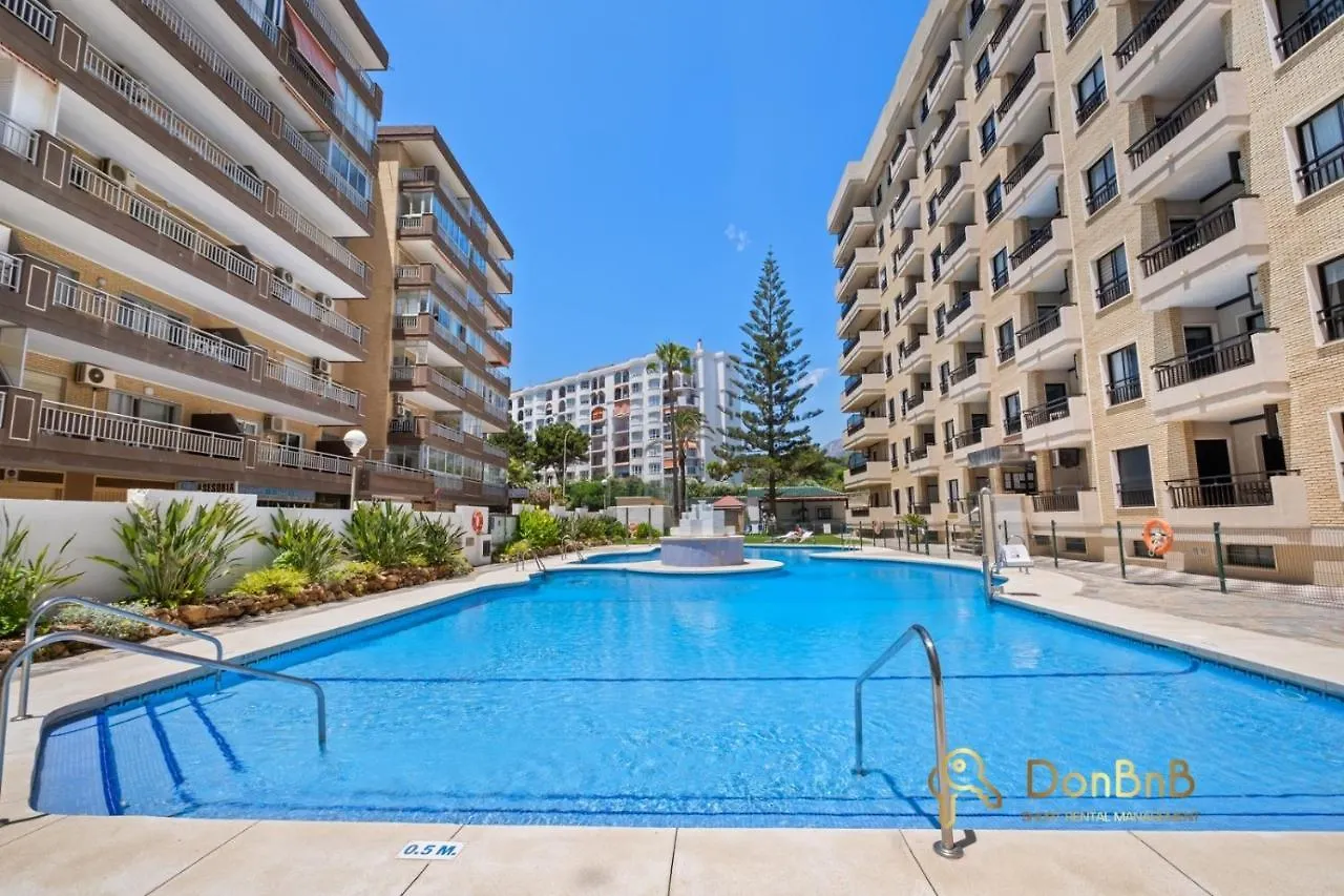 Apartamentos Con Parking Privado En El Paseo Maritimo De Fuengirola Aparthotel